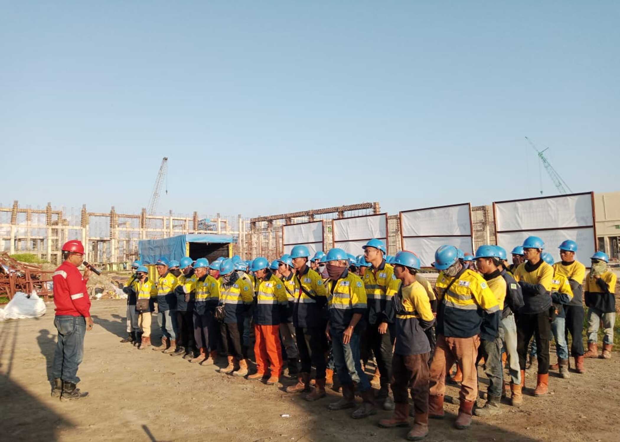 Morning-Tool-Box-Meeting-TBM (1)